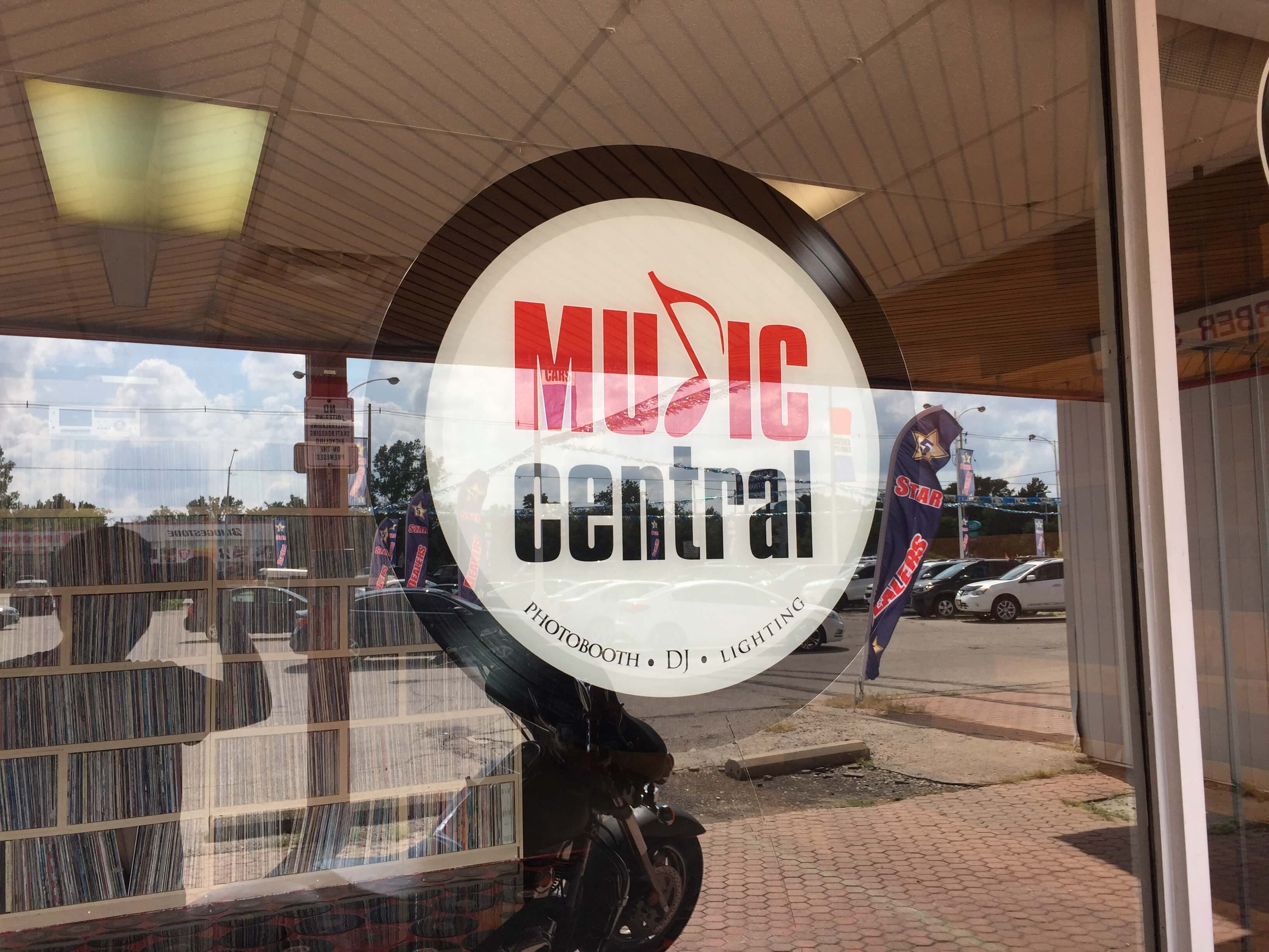Window-Graphic-music-central